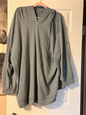 SHEIN 24/26 Gray Textured Hooded Tunic Top Hoodie Never Worn